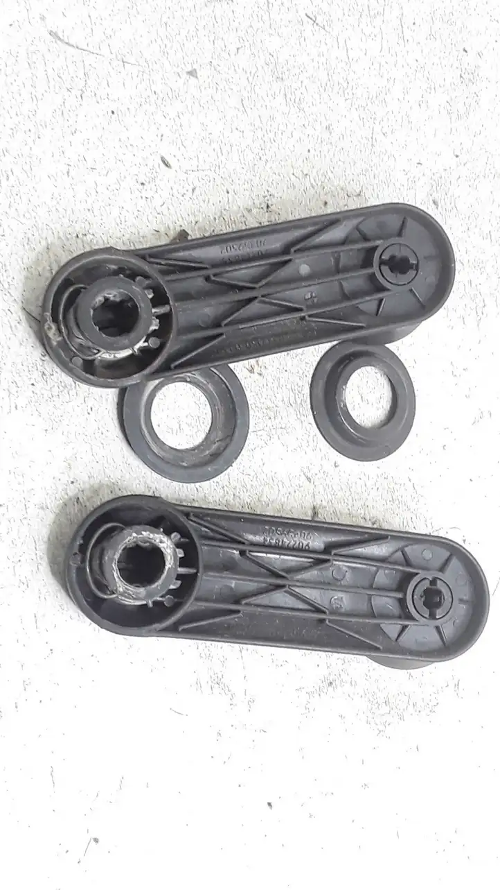 Opel Astra H (2004 - 2009) 90247150 Ручка стеклоподъемника — фото 3