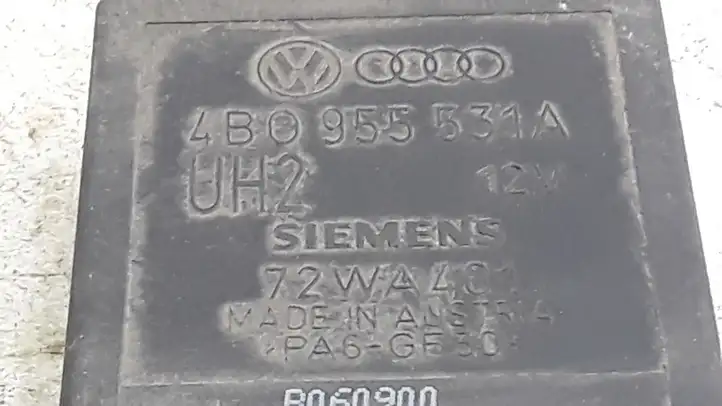 Skoda Octavia Mk1 (1U) (1996 - 2004) 4B0955531A Реле стеклоочистителей — фото 3