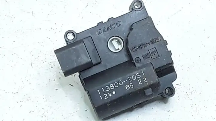 Toyota Avensis T250 (2003 - 2006) 1138002051 Двигатель задвижки потока воздуха — фото 2