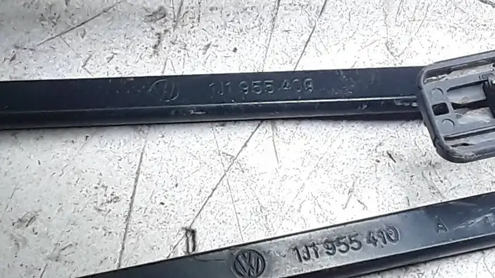 Volkswagen Golf IV (1998 - 2005) 1J1955409A Рычаг стеклоочистителя — фото 2