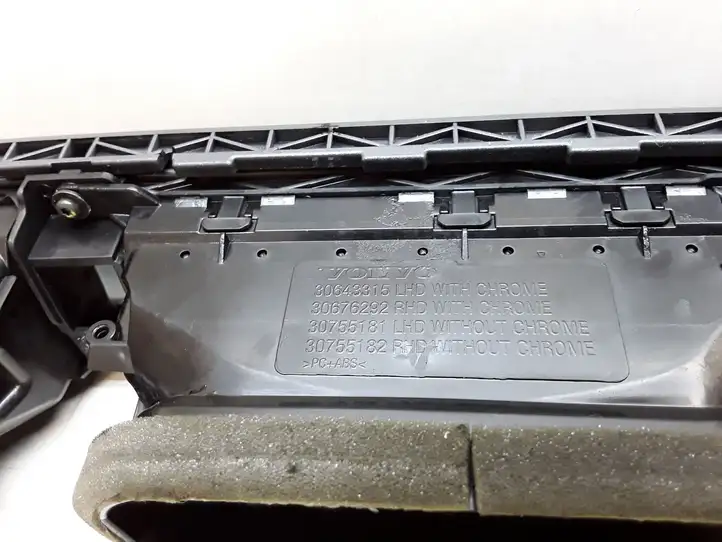 Volvo V70 (2007 - 2013) 30791504 Центральный воздушный дефлектор — фото 3