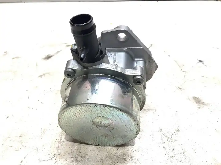 Nissan Qashqai (2013 - 2017) 705641000 Вакуумный насос — фото 2