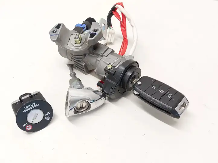 Kia Sportage (2014 - 2016) Замок зажигания — фото 2