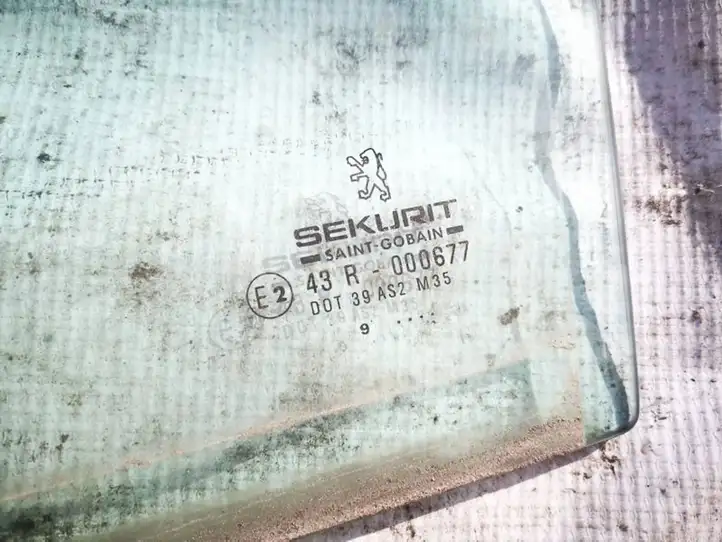 Peugeot 607 (2000 - 2004) Стекло задней двери — фото 2