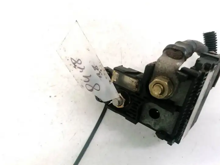 Nissan Primera (2001 - 2008) Плюсовой провод аккумулятора — фото 3