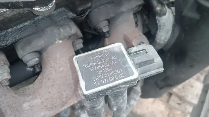 Volvo V70 (2007 - 2013) 30785486AA Датчик давления выхлопных газов — фото 2