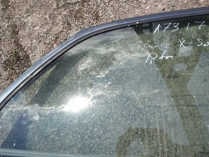 Citroen Xsara Picasso (1999 - 2012) Стекло передней двери — фото 1