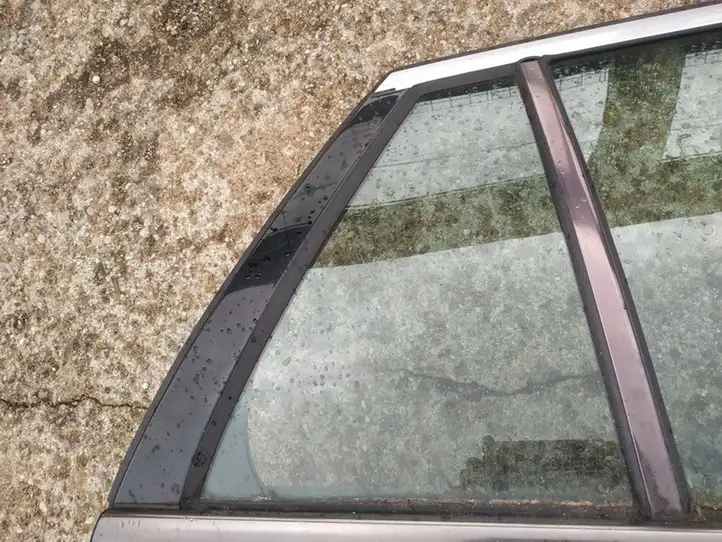 Mercedes-Benz C W203 (2000 - 2007) Форточка двери — фото 3