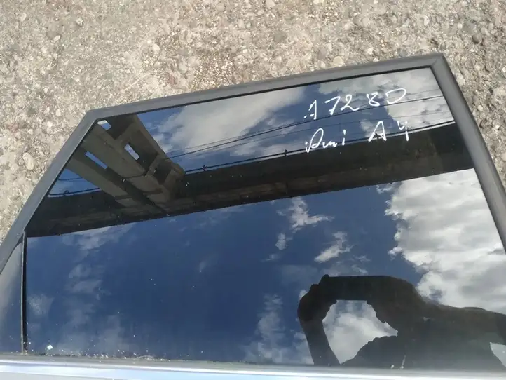 Audi A4 S4 B6 8E 8H (2000 - 2006) Стекло задней двери — фото 3