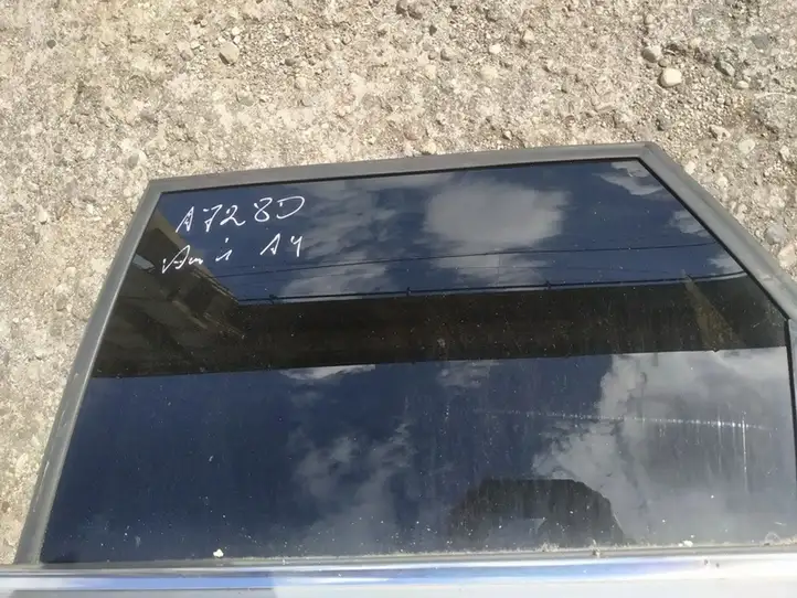 Audi A4 S4 B6 8E 8H (2000 - 2006) Стекло задней двери — фото 3