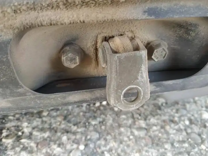 Nissan Almera (2000 - 2006) Ограничитель задней двери — фото 1