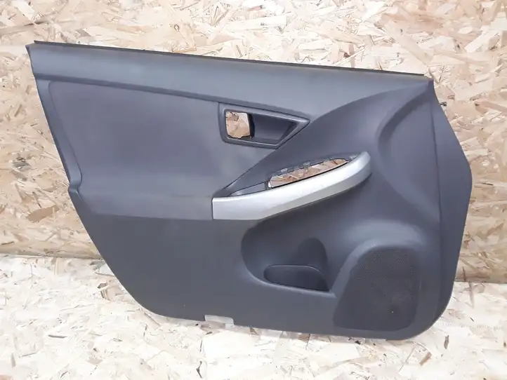 Toyota Prius (XW30) (2009 - 2015) Обшивка передней двери — фото 1