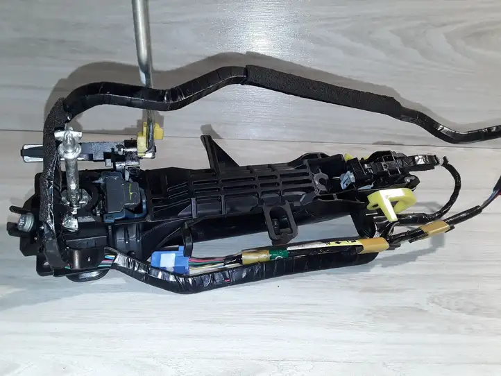 Toyota Prius (XW30) (2009 - 2015) 8282130800 Наружная ручка двери — фото 3