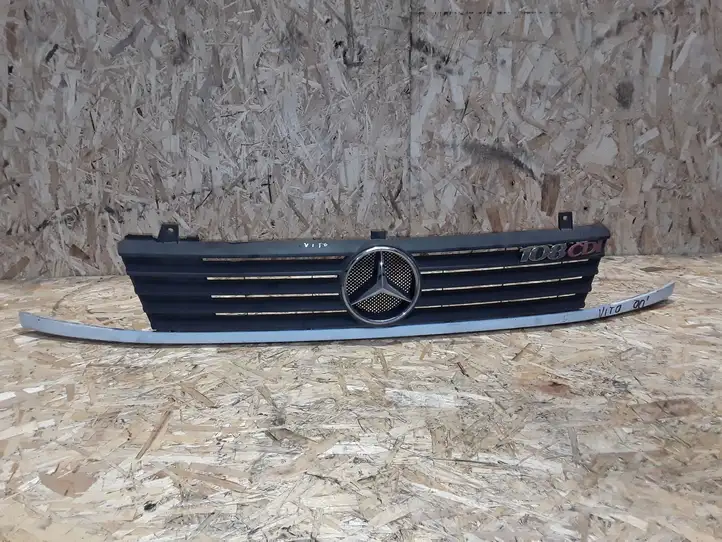 Mercedes-Benz Vito Viano W638 (1996 - 2003) Передняя решетка — фото 1