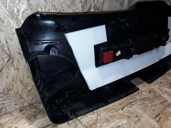 Audi A4 S4 B8 8K (2007 - 2011) Обшивка багажника — фото 5