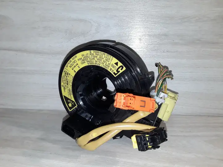 Toyota Avensis T250 (2003 - 2006) 37J0583 Контактное кольцо SRS — фото 1