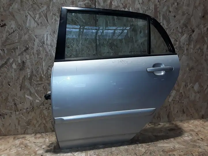 Toyota Corolla E120 E130 (2000 - 2004) Задняя дверь — фото 1
