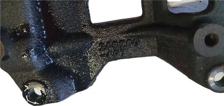 Toyota Corolla Verso E121 (2004 - 2007) 246280497 Кронштейн генератора — фото 3