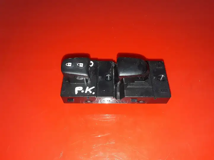 Nissan Qashqai (2013 - 2017) Блок кнопок стеклоподъемников — фото 1