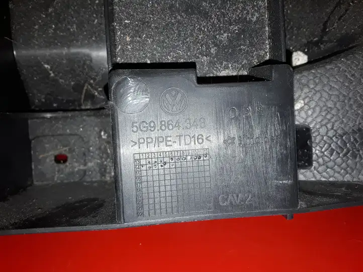 Volkswagen Golf VII (2013 - 2019) 5G9864348 Прочая отделка багажника — фото 3