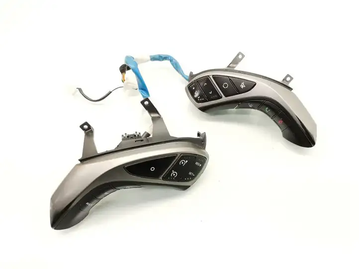 Hyundai i30 (2007 - 2012) 96710-A6750RDR Кнопки на рулевом колесе — фото 1