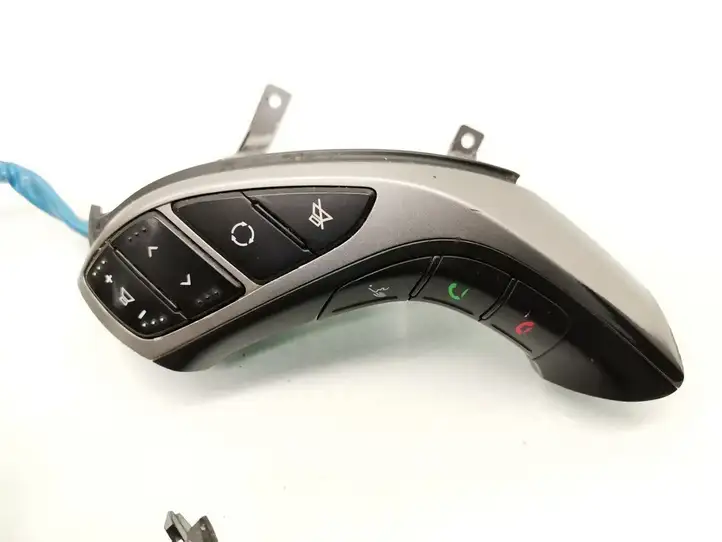 Hyundai i30 (2007 - 2012) 96710-A6750RDR Кнопки на рулевом колесе — фото 2