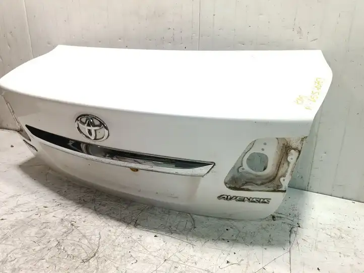 Toyota Avensis T270 (2012 - 2015) Крышка багажника — фото 4
