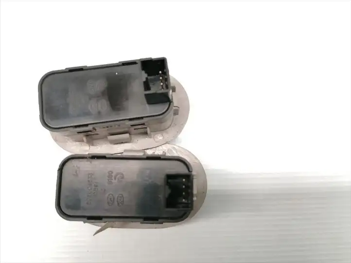 Kia Carnival (2006 - 2014) 935004D600QW Блок кнопок стеклоподъемников — фото 2