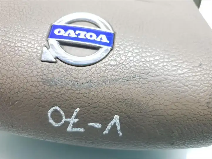 Volvo V70 (2000 - 2004) 30698046 Подушка безопасности руля — фото 3
