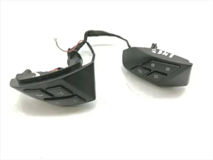 BMW 5 E60 E61 (2004 - 2010) 6983284 Кнопки на рулевом колесе — фото 1