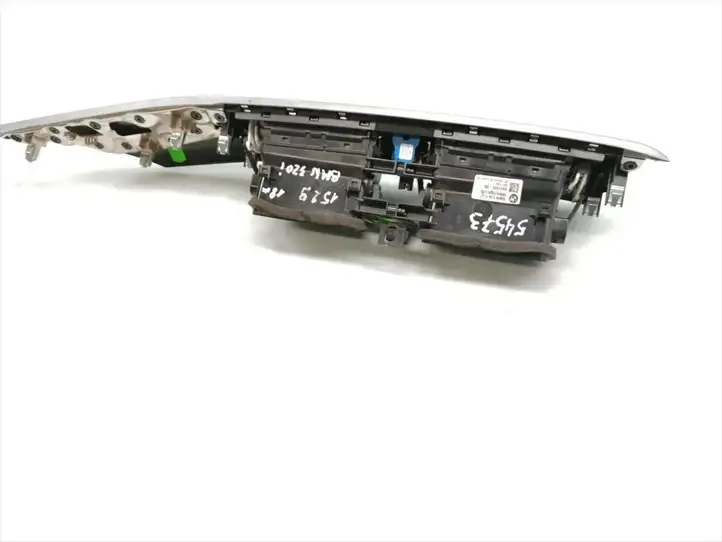 BMW 3 F30 F35 F31 (2012 - 2018) 9347436 Центральный воздушный дефлектор — фото 4
