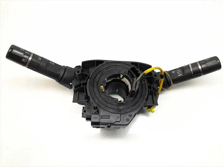 Mazda 6 (2009 - 2012) D65166CS0 Блок подрулевых переключателей — фото 1