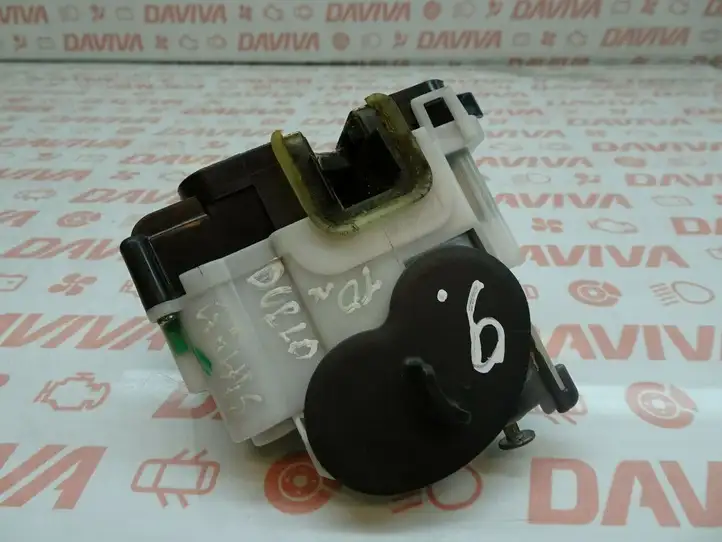 Fiat Doblo (2009 - 2015) 51827434 Петля замка задней двери — фото 3