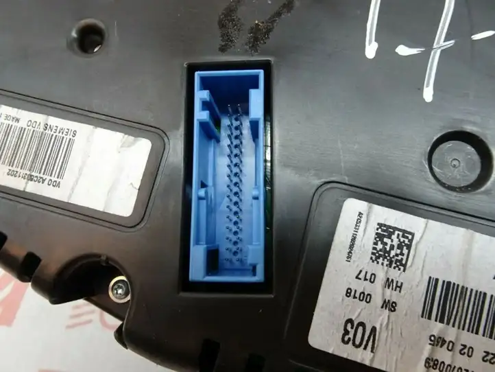 Seat Ibiza IV (6J,6P) (2008 - 2017) 6J0920900K Спидометр — фото 7