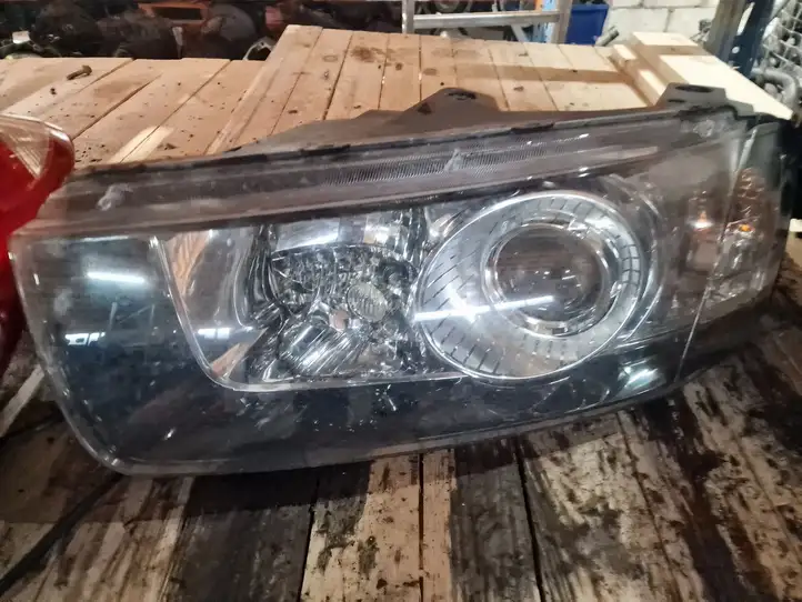Chevrolet Captiva (2013 - 2016) Передняя фара — фото 2