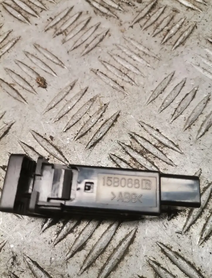 Toyota RAV 4 (XA30) (2006 - 2016) Включатель обогрева — фото 3