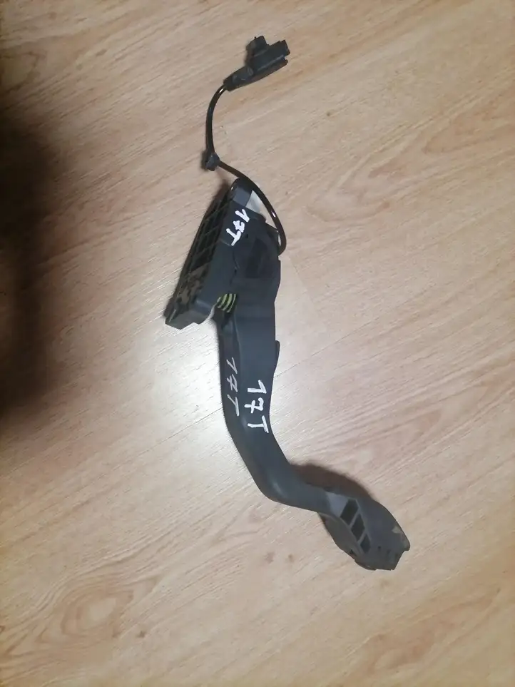 Citroen C4 (2008 - 2011) 0280755001 Педаль акселератора — фото 1