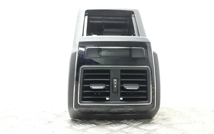 Skoda Superb B8 (3V) (2015 - 2023) 3V0857931 Задняя пепельница — фото 1
