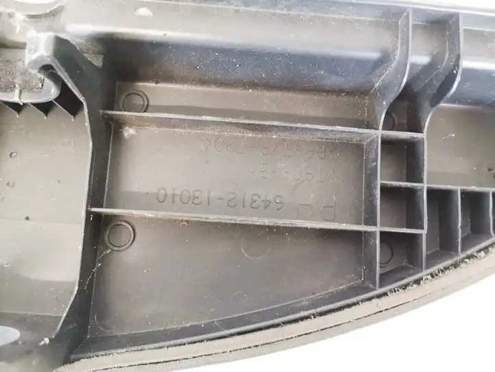 Toyota Corolla Verso E121 (2001 - 2004) 6431213010 Прочие детали салона — фото 3