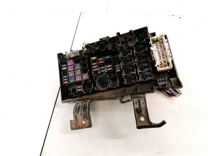 Mazda 6 (2002 - 2005) Блок предохранителей (комплект) — фото 1