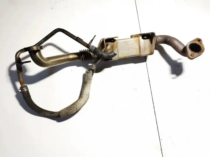Toyota Corolla Verso AR10 (2004 - 2009) 256800r011a Охладитель клапана EGR — фото 1