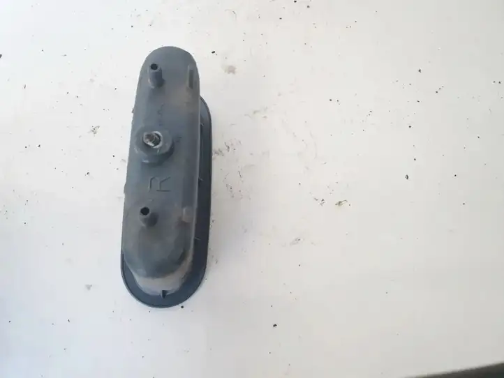 Toyota Yaris (1999 - 2003) 7481352010 Прочие детали салона — фото 3