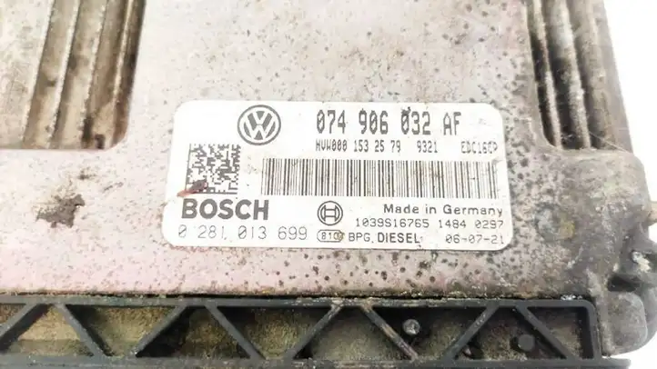 Volkswagen Crafter (2006 - 2016) 074906032AF Блок управления двигателем (ЭБУ) — фото 3