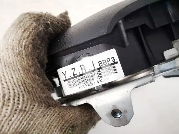 Mazda 3 II (2009 - 2011) bbp3 Подушка безопасности руля — фото 3
