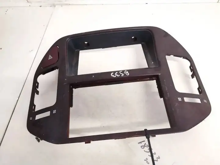 Mitsubishi Pajero (1999 - 2003) mr456373 Прочие детали салона — фото 1