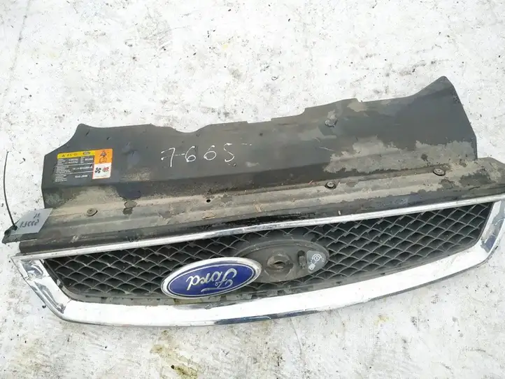 Ford Focus (2005 - 2008) 4n518200g Передняя решетка — фото 1