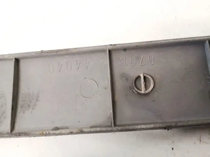 Toyota Avensis Verso (2001 - 2004) 6791244040 Внутренняя отделка переднего порога — фото 3