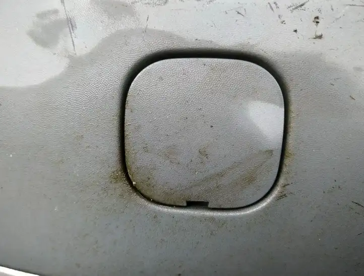 Renault Scenic II - Grand scenic II (2006 - 2009) Заглушка буксировочной петли бампера — фото 2