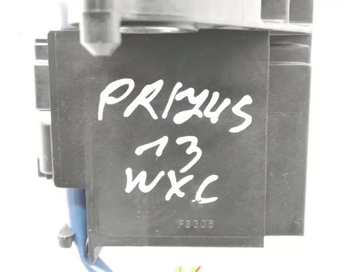 Toyota Prius (XW30)   75C583 Рычаг переключения передач