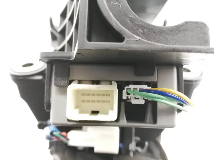 Toyota Verso (2012 - 2015)  PA66GF33 Рычаг переключения передач